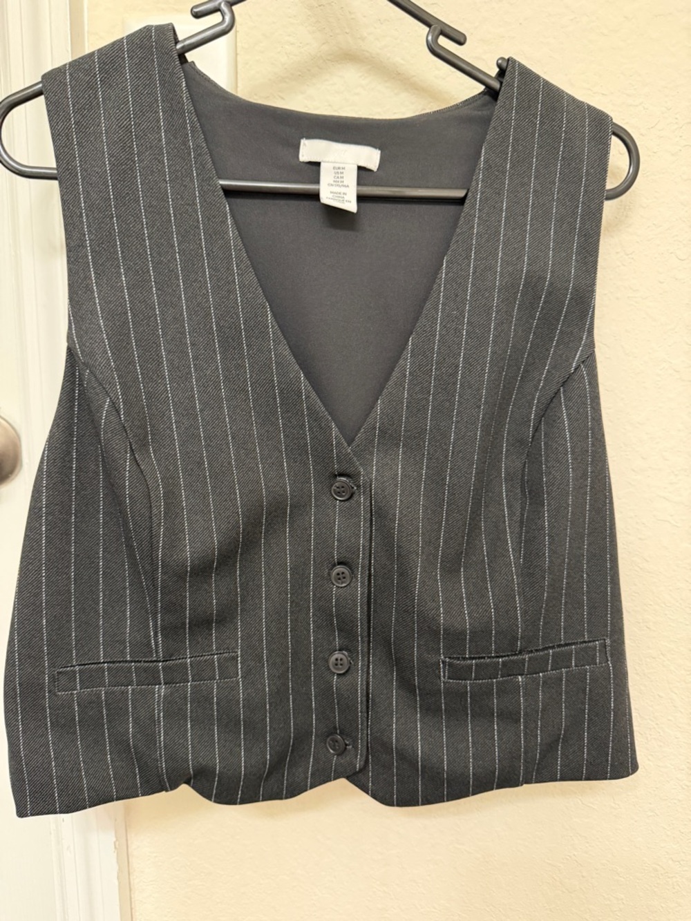 H&M Woman’s Dark Gray Ribbed Jacket Vest
